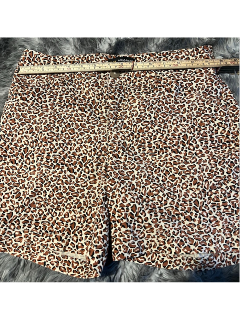 Women's Lee Leopard Print Regular Fit Mid Rise Bermuda Shorts Size 6 - Picture 3 of 5